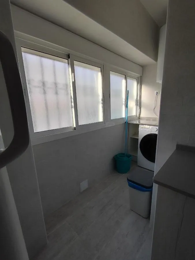Precioso Piso 3 Dormitorios, Aire Acondicionado Jerez De La Frontera 10 Minutos Circuito Y Feria